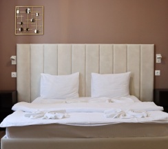 Номер Standard c видом на монастырь в SkyTerra