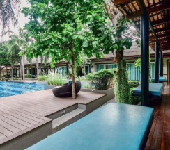 Двухместный номер Deluxe с видом на бассейн двуспальная кровать в Nirundorn Resort