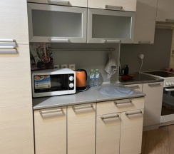 Апартаменты с балконом и с красивым видом из окна в Апартаменты Pskov City Apartments Юбилейная 40