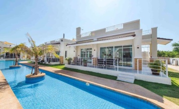 Вилла с 2 комнатами в Отель The Oriental Beach Pearl