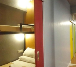 Двухместный номер Standard двухъярусная кровать в 2230 Hostel