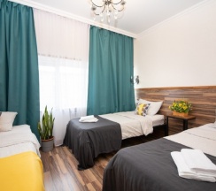 Трехместный улучшенный номер. в AM Hotels