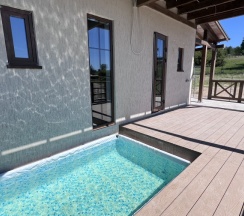 Коттедж Superior с балконом и с красивым видом из окна в Горки