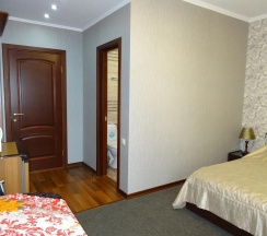 Комната комфорт с 1 двуспальной кроватью в На Нагорной