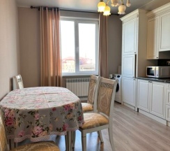 Просторная Двушка в центре. в Как Дома 05