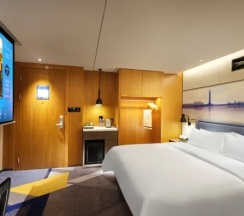 Двухместный номер Featured (двуспальная кровать) в Hampton By Hilton Guangzhou Tianhe Sports Center