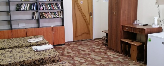 Номер стандарт с 4 односпальными кроватями в Пирамида