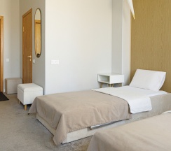 Улучшенный Двухместный номер с двумя раздельными кроватями в Парк Культуры