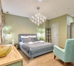 Улучшенный номер с кроватью размера «king-size» в Питер