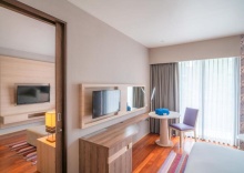 Двухместный люкс c 1 комнатой двуспальная кровать в Holiday Inn Express Phuket Patong Beach Central, an IHG Hotel