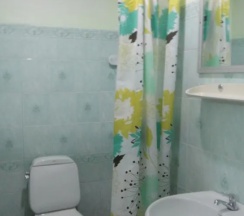 Трёхместный семейный номер Standard односпальная кровать в Thepparat Lodge Krabi
