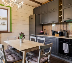 Коттедж Дуплекс с балконом и с красивым видом из окна в Заречье