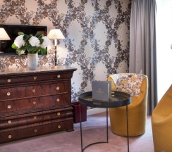 Двухместный номер Prestige двуспальная кровать в Hotel du Danube Saint Germain