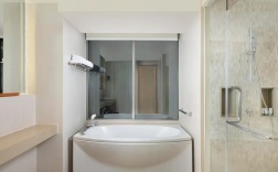 Двухместный люкс Larger Luxury c 1 комнатой oceanfront двуспальная кровать в The Westin Siray Bay Resort & Spa, Phuket