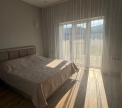 Коттедж с террасой в Family house vld