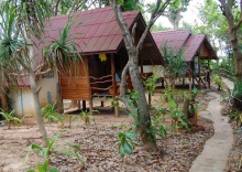 Бунгало с частичным видом на море в Jungle Hill Beach Bungalow