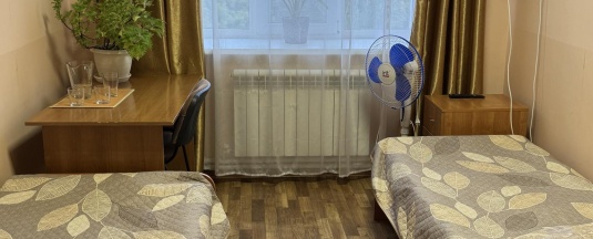 Кровать в 4-местном общем женском номере (с завтраком) в На набережной