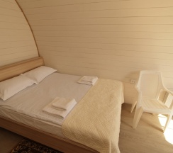 Коттедж стандарт с 1 двуспальной кроватью (Глэмпинг у воды) в Набережная №1