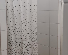 Кровать в 8-местном общем женском номере в Melius