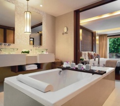 Люкс с бассейном с 2 комнатами с видом на море в Отель Mövenpick Phuket Bangtao