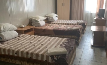 Стандартный трехместный номер в Де-Кастри