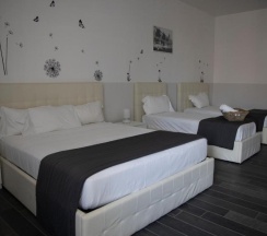 Четырёхместный номер Standard в Arch Rome Suites