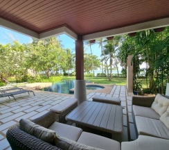 Вилла рядом с пляжем в Amatapura Beach Villa 12