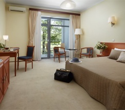 Resort King room в Величъ country club