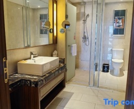 Люкс с 3 комнатами с видом на море в Jinghai Hotel & Resort