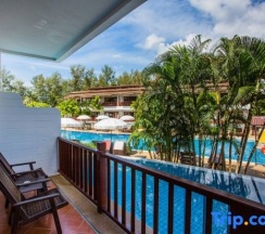 Номер Grand с красивым видом из окна в Arinara Beach Resort Phuket