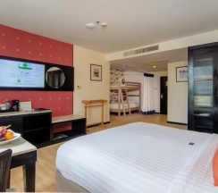 Номер Семейный в Deevana Plaza Phuket