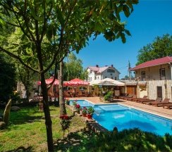 3-местный коттедж с кухней в Манэ