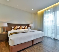 Номер Deluxe с балконом в Civic Horizon Hotel & Residence