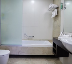 Люкс: Панорама Невы в The Bridge hotel