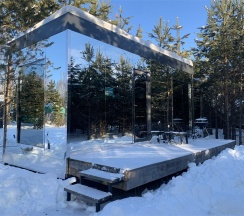 Mirror рink в Лаки