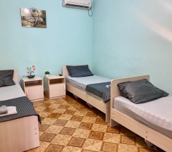 3-местный номер стандарт с 3 односпальными кроватями в Гостевой дом