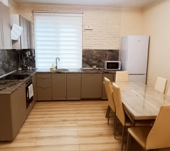 Дом на 13 человек в Снежок на Строителей