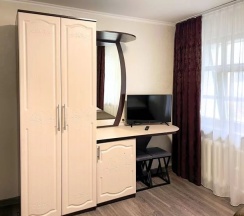 Номер стандарт с 4 односпальными кроватями (с завтраком) в Баваренок