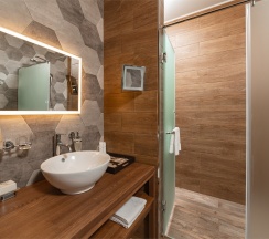 Suite Double Bed and Massage Yamaguchi в Камчатка Шале