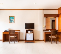 Четырёхместный полулюкс в Tony Resort