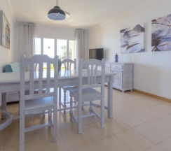 Апартаменты с видом на бассейн в Residencial Guardamar Zeus