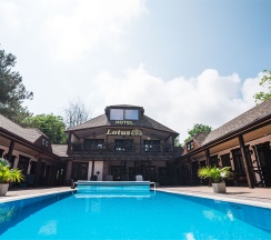 Двухместный стандарт с цельной кроватью в Лотос