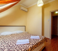 Двухкомнатный люкс в Милана