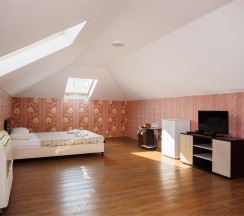 FAMILY Семейный 4-х местный номер без балкона (мансарда) в Ниагара фоллс