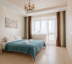 Номер Executive в Квартира 2-к в самом центре в новом доме на Ленина 7Б от RentAp, 5 сп.мест