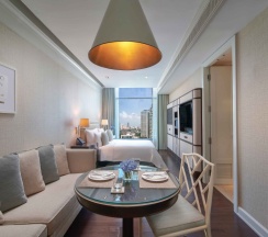 Двухместный полулюкс 2 отдельные кровати в Oriental Residence Bangkok