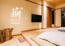 Люкс с балконом в MAYU Bangkok Japanese Style Hotel