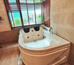 Двухместный номер Jacuzzi Deluxe с видом на океан двуспальная кровать в PP Mountain Beach Resort and Waterpark