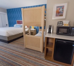 Номер корпус 1 в Howard Johnson by Wyndham Anaheim Hotel and Water Playground
