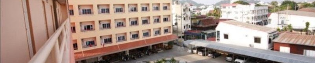 Четырёхместный номер Standard в P.A. Place Hotel